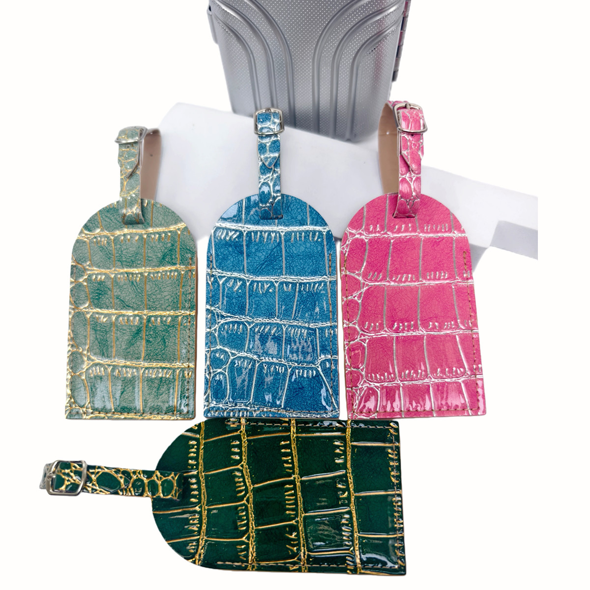 التمساح تنقش الذهب/الفضة اللون - مراجعة Travel Accessories International وسعره