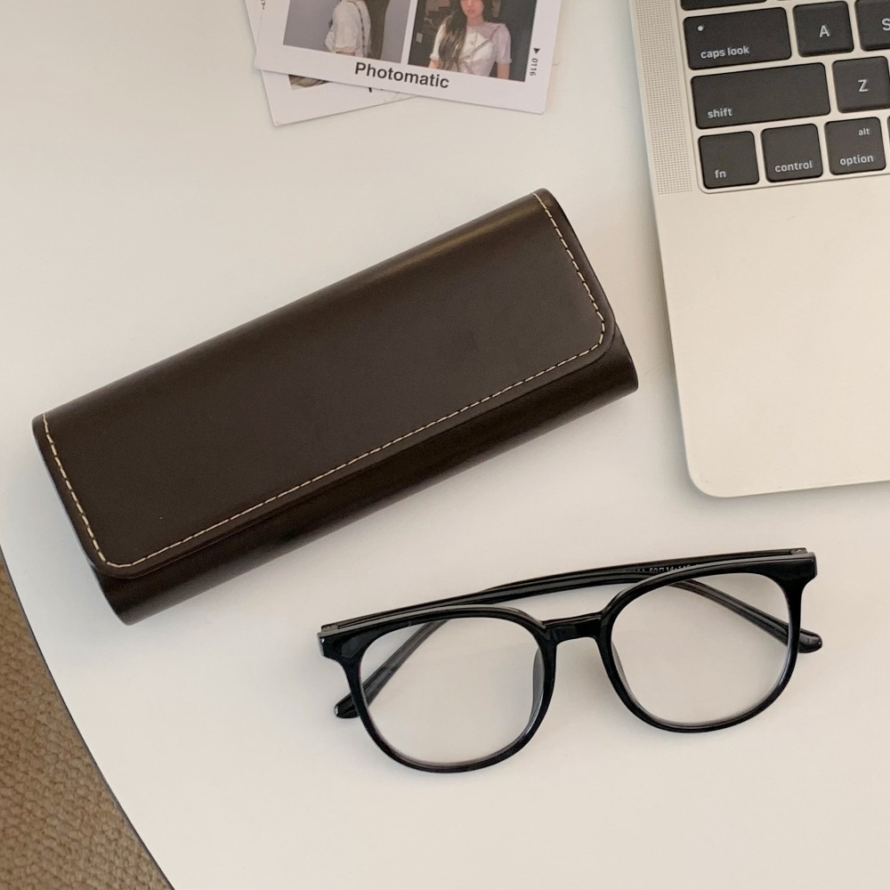 حافظة نظارات كلاسيكية بتصميم ب - مراجعة Travel Accessories High End وسعره