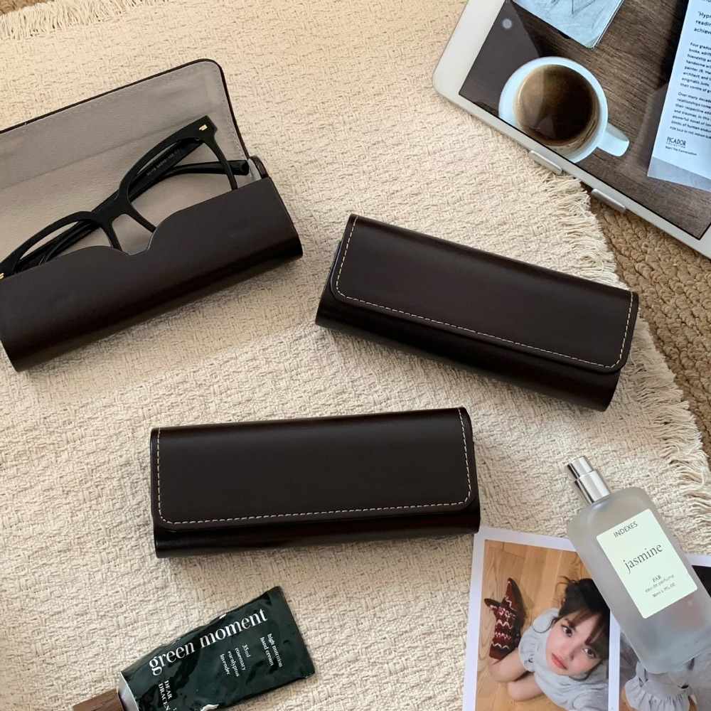 حافظة نظارات كلاسيكية بتصميم ب - مراجعة Travel Accessories High End وسعره