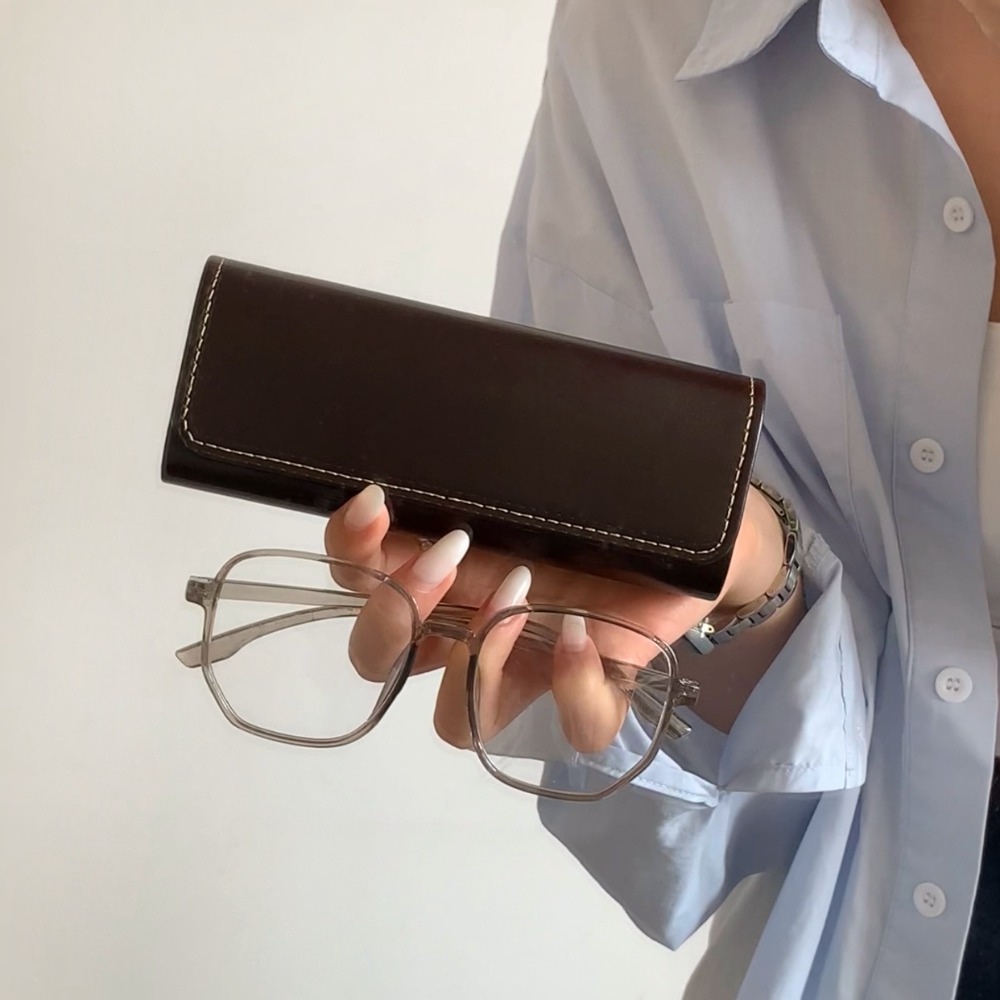 حافظة نظارات كلاسيكية بتصميم ب - مراجعة Travel Accessories High End وسعره